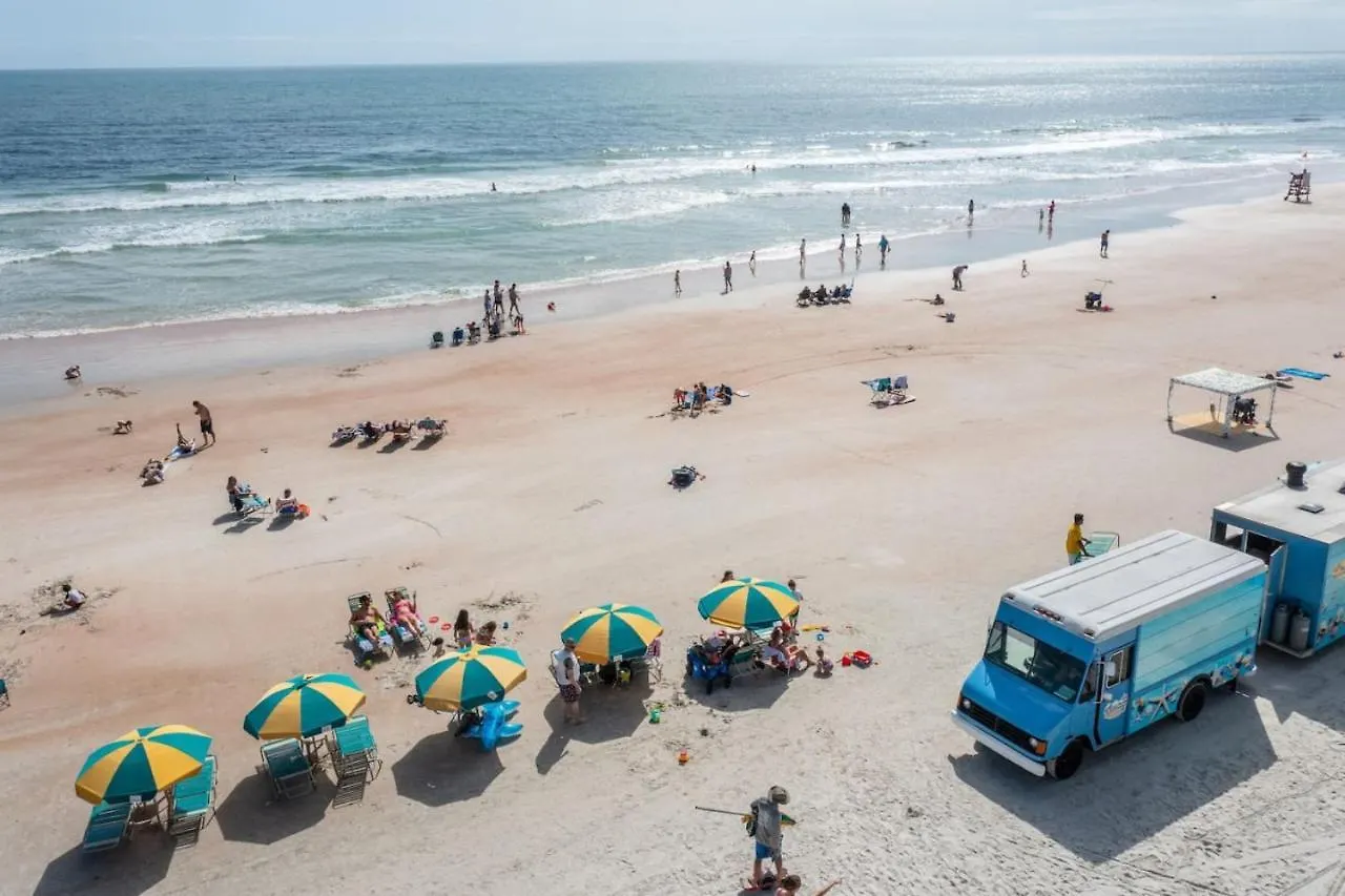 Holiday home Oceanfront Luxury Stunning 3 Bedroom Renovation Direct Ocean Front At The Wyndham Ocean Walk Resort Daytona Beach United States